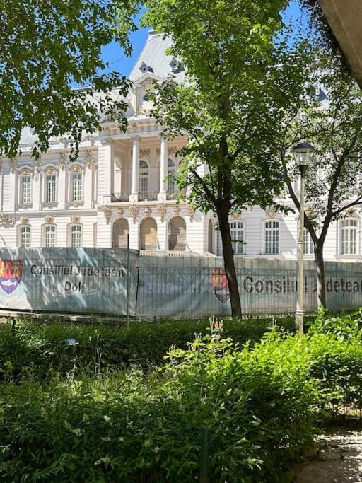 Alea Central Studio Art Museum Craiova Buitenkant foto